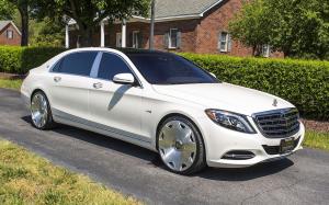 Mercedes-Maybach S600 on Forgiato Wheels (Fiore-M)